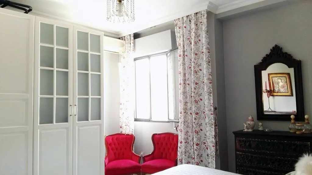 Triana Home & Free Parking Seville